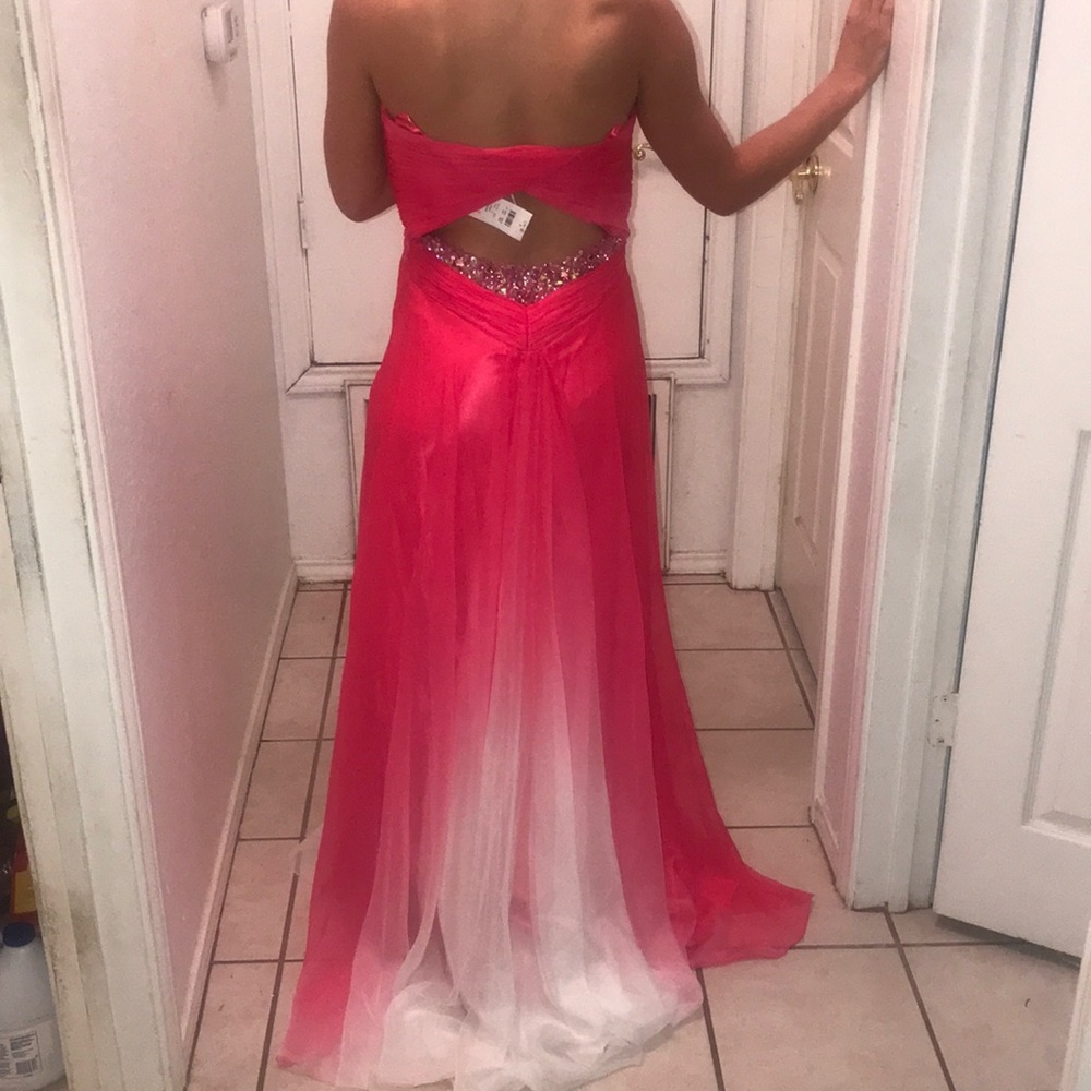 Dress - Picture 2 of 4